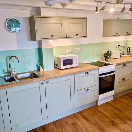 2 Stable Cottage, Llanbethery Llancarfan エクステリア 写真