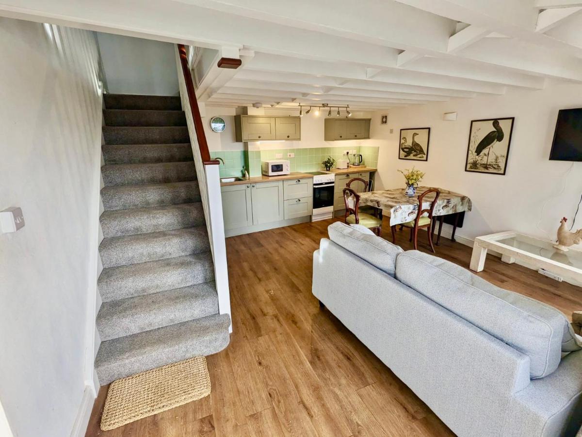 2 Stable Cottage, Llanbethery Llancarfan エクステリア 写真