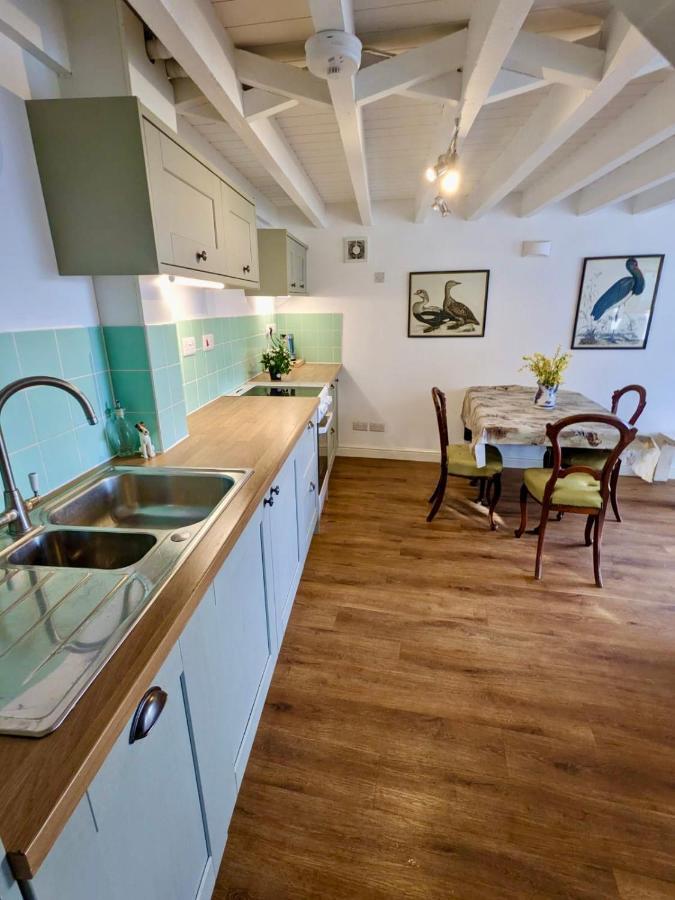 2 Stable Cottage, Llanbethery Llancarfan エクステリア 写真